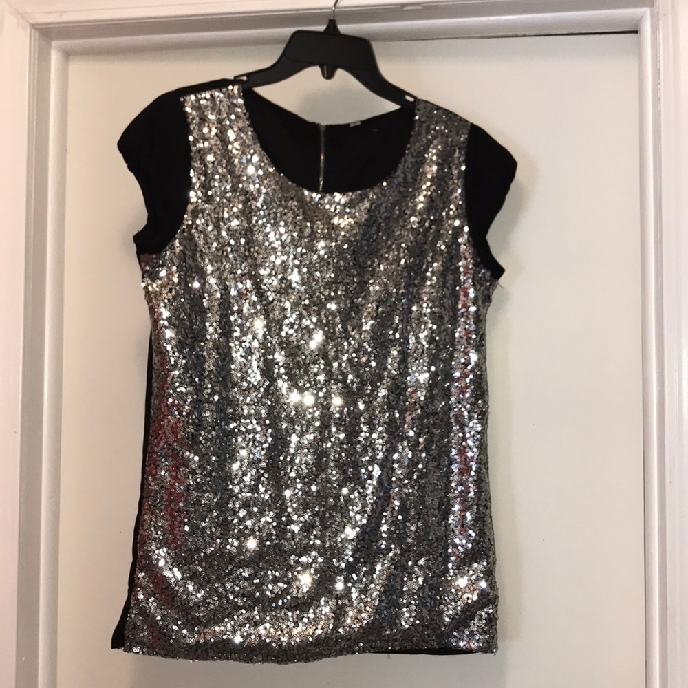 Silver & black short sleeve shirt.